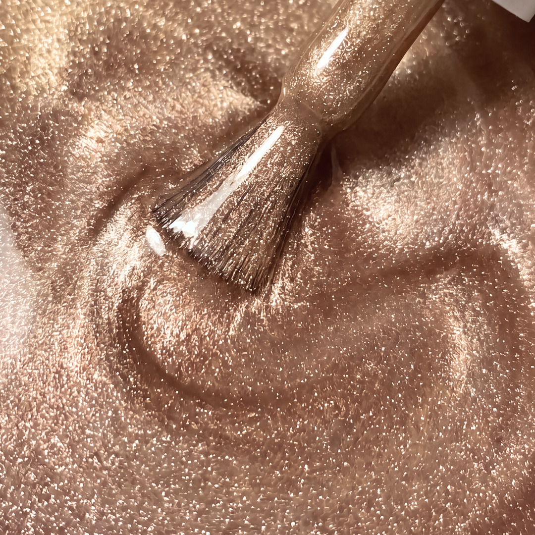 Texture du vernis Cat Eye City Lights (or champagne) – collection Late October