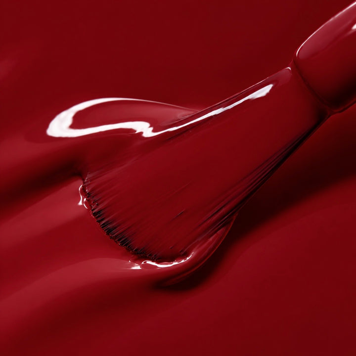 Texture du vernis semi-permanent Sangria, rouge intense et brillant